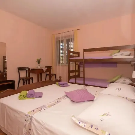 Pivac Apartmán Podgora (Split-Dalmatia)